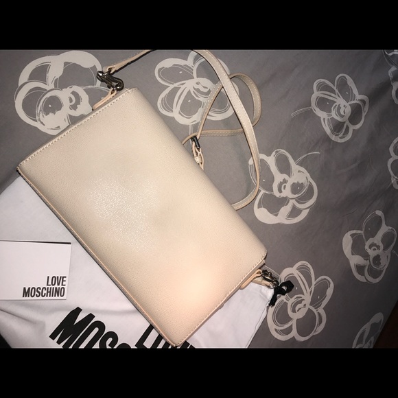 Moschino Crossbody / Shoulder Bag ✨ - Picture 3 of 5